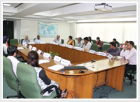 Roundtable on 'Improving Informal Public Transport in Indian cities'