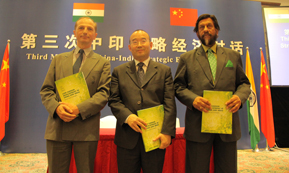 Mr. Christophe Bahuet (Resident Representative, UNDP China), Mr. Sun Zhen (Deputy Director General, Climate Change Department, NDRC), Dr. R K Pachauri (Director General, TERI), Beijing, 18 March 2014