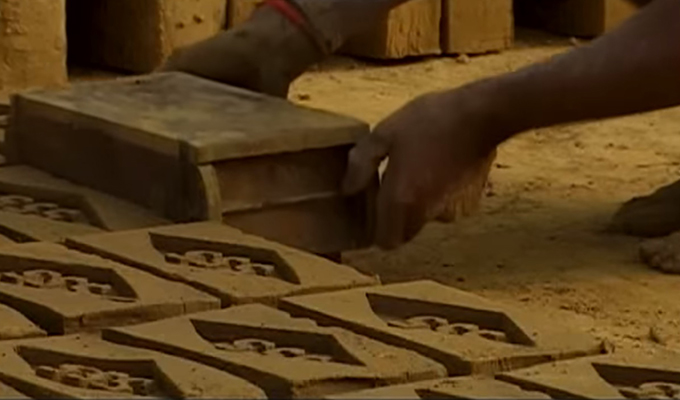 Varanasi brick cluster